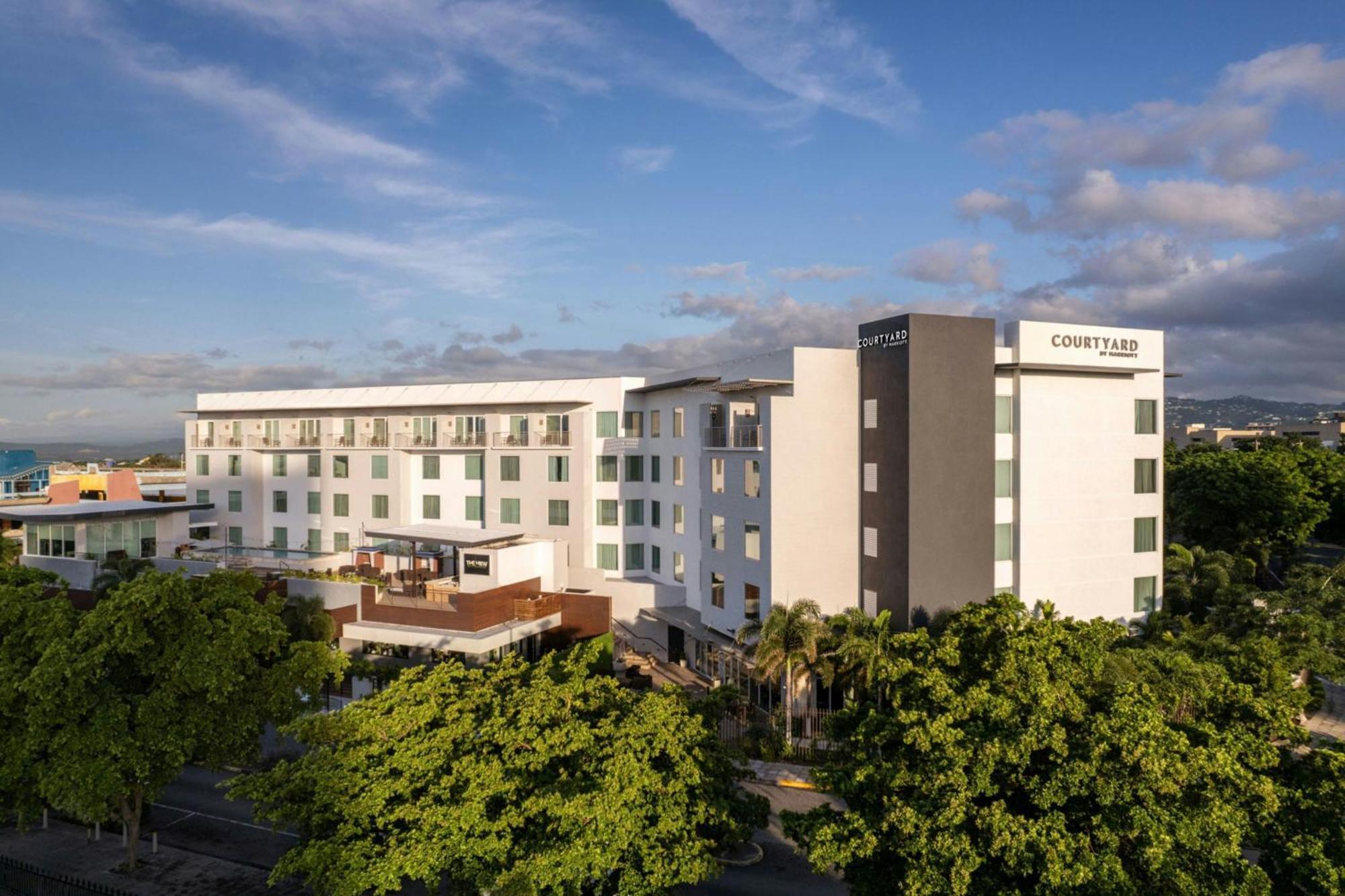 Courtyard By Marriott Kingston, Jamaica Hotel Екстериор снимка