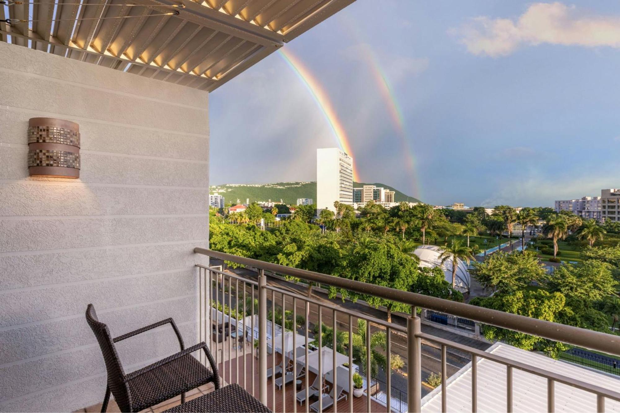 Courtyard By Marriott Kingston, Jamaica Hotel Екстериор снимка