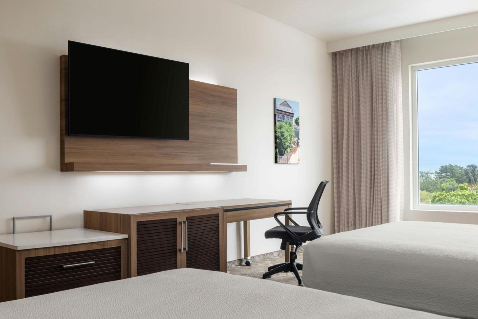 Courtyard By Marriott Kingston, Jamaica Hotel Екстериор снимка